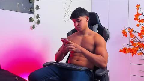 Snapshot of oliver_bray chatting on February 7, 2026, 11:08 pm Oliver bray online show from February 7, 2026, 11:08 pm