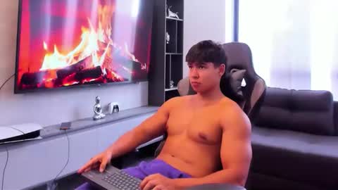 Snapshot of oliver_bray chatting on March 24, 2026, 9:09 pm Oliver bray online show from March 24, 2026, 9:09 pm