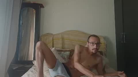 oliver_goldberg online show from May 4, 2026, 1:29 pm