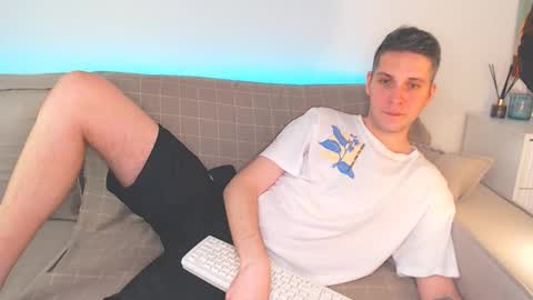 Oliver online show from January 26, 2025, 7:09 pm