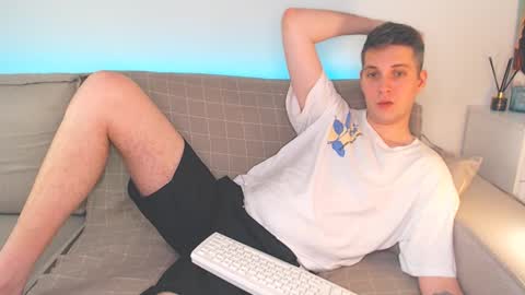 Oliver online show from January 28, 2025, 7:00 pm