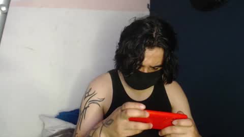 oliver_laid_2023 online show from December 9, 2024, 6:55 am