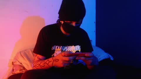 oliver_laid_2023 online show from January 6, 2025, 4:58 am