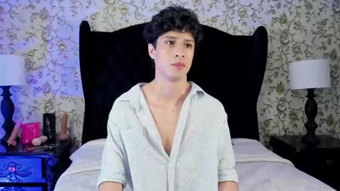  OLIVER  online show from April 16, 2026, 9:39 pm