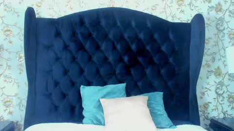  OLIVER  online show from April 18, 2026, 7:07 pm