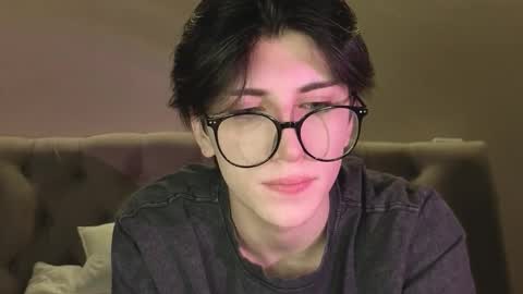 oliver online show from February 12, 2026, 7:42 pm