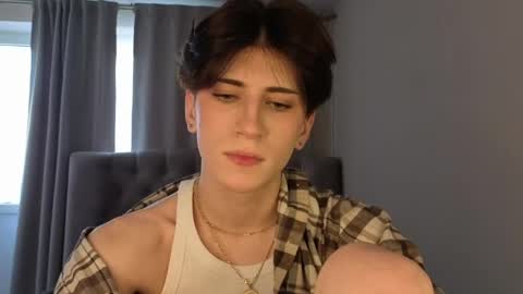 oliver online show from April 20, 2026, 1:58 pm