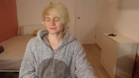 Oliver online show from November 28, 2025, 1:19 am