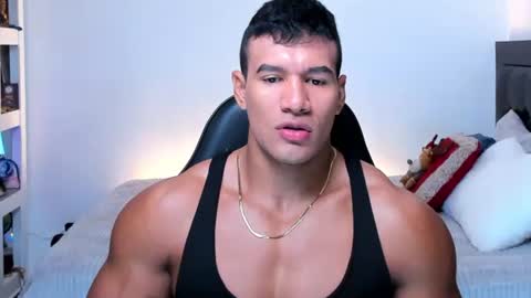 Snapshot of oliver_tommy chatting on September 19, 2025, 1:01 pm oliver_tommy online show from September 19, 2025, 1:01 pm