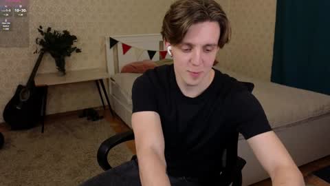 Snapshot of oliver_travis chatting on January 20, 2025, 11:32 pm Oliver Evans online show from January 20, 2025, 11:32 pm