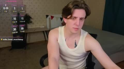 Snapshot of oliver_travis chatting on November 21, 2025, 1:15 am Oliver Evans online show from November 21, 2025, 1:15 am