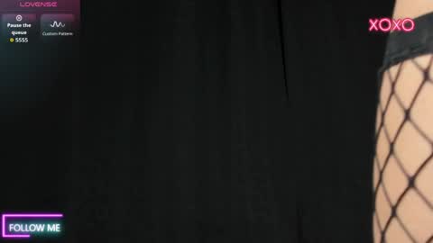 Oliver  online show from April 14, 2026, 9:48 am