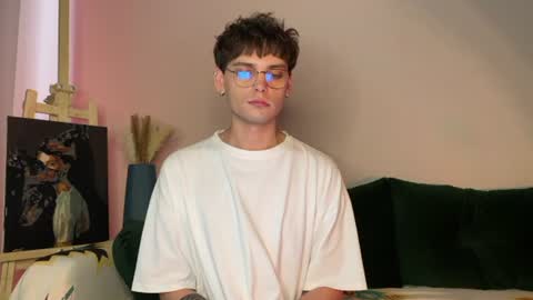 oliverlawrence online show from June 11, 2026, 3:26 am