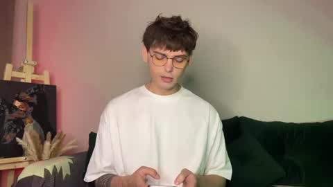 oliverlawrence online show from June 18, 2026, 9:52 pm