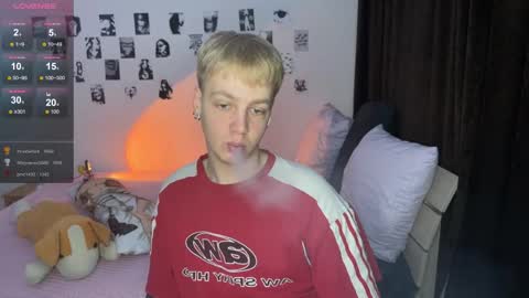 oliver online show from October 30, 2025, 2:18 pm