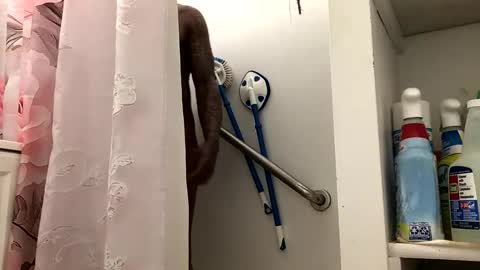 olivertwist1273 online show from April 29, 2026, 1:15 pm