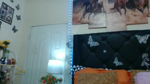 Snapshot of olivia119 chatting on January 17, 2025, 6:33 pm Olivia online show from January 17, 2025, 6:33 pm