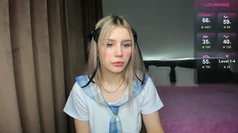 Olivia online show from November 18, 2025, 5:56 am