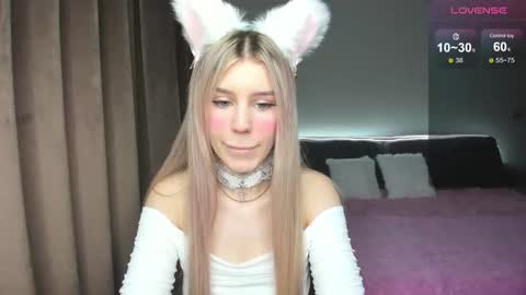 Olivia online show from November 25, 2025, 6:24 am