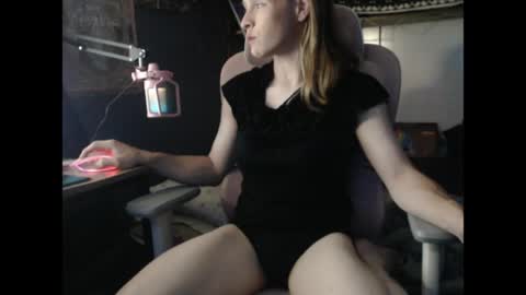 StonerBratOlivia online show from April 7, 2026, 2:56 am