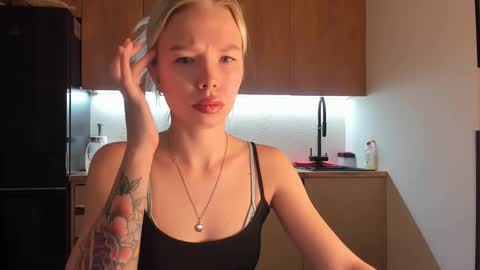 Olivia 3 online show from December 29, 2024, 9:30 pm