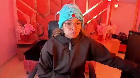 Snapshot of olivia_fox69 chatting on June 20, 2026, 3:53 am OLIVIA online show from June 20, 2026, 3:53 am