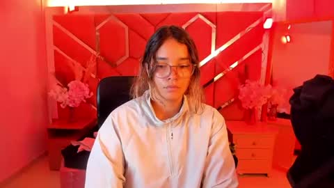 Snapshot of olivia_fox69 chatting on June 22, 2026, 5:15 am OLIVIA online show from June 22, 2026, 5:15 am
