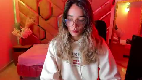 Snapshot of olivia_fox69 chatting on July 21, 2026, 3:20 am OLIVIA online show from July 21, 2026, 3:20 am