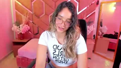 Snapshot of olivia_fox69 chatting on July 24, 2026, 4:43 am OLIVIA online show from July 24, 2026, 4:43 am