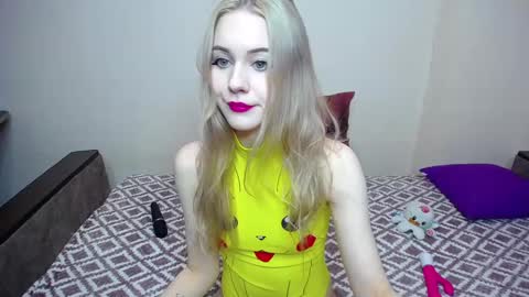 olivia_graceee online show from February 27, 2025, 1:49 pm