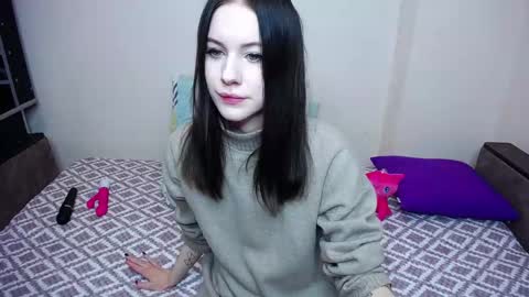 olivia_graceee online show from November 9, 2025, 9:51 am