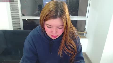 olivia_martine online show from December 2, 2024, 5:26 am