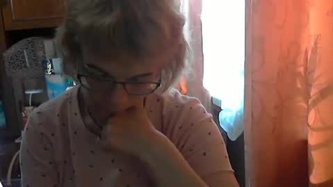 Snapshot of olivia_mia25 chatting on June 4, 2026, 1:50 pm Olivia Mia online show from June 4, 2026, 1:50 pm