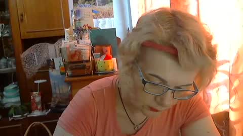 Snapshot of olivia_mia25 chatting on June 14, 2026, 1:57 pm Olivia Mia online show from June 14, 2026, 1:57 pm