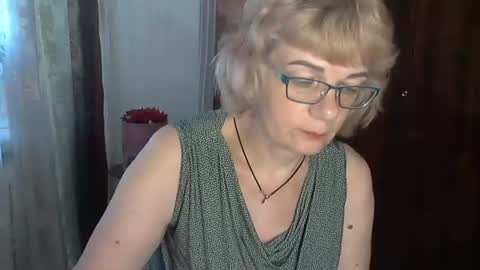 Olivia Mia online show from July 4, 2026, 12:55 pm