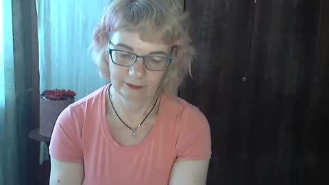Olivia Mia online show from July 11, 2026, 8:28 am