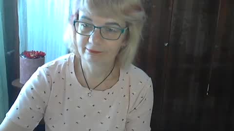 Olivia Mia online show from July 19, 2026, 6:17 am