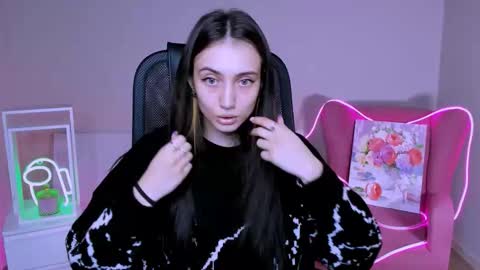 olivia_norton_ online show from November 8, 2025, 3:23 pm