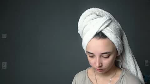 Olivia online show from October 10, 2025, 9:41 am