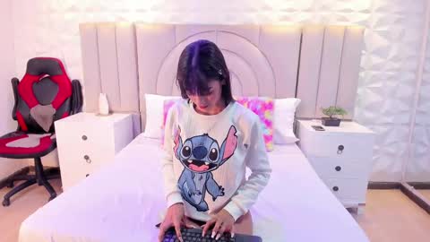 Snapshot of olivia_pearl_ chatting on October 3, 2025, 11:51 am olivia_pearl_ online show from October 3, 2025, 11:51 am