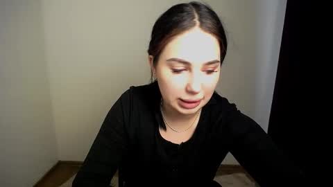 Olivia online show from November 18, 2025, 9:03 am