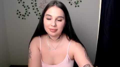 Snapshot of olivia_red_ chatting on June 9, 2026, 7:25 pm Olivia online show from June 9, 2026, 7:25 pm