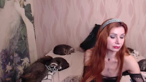 Snapshot of olivia_redd chatting on February 19, 2025, 2:55 am Olivia online show from February 19, 2025, 2:55 am
