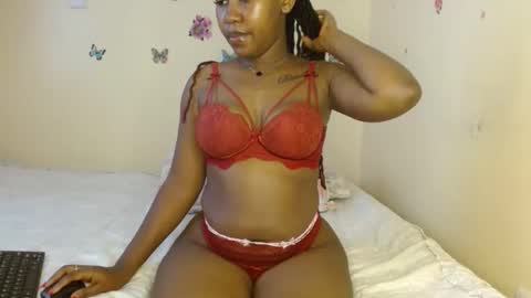 Snapshot of olivia_roxxyy chatting on April 22, 2026, 7:55 am olivia online show from April 22, 2026, 7:55 am