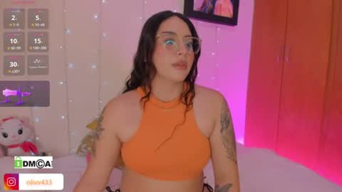 olivia_s19 online show from June 25, 2026, 2:44 am
