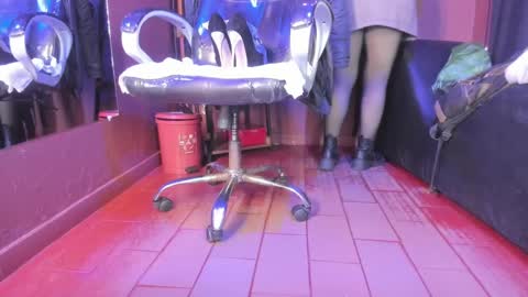 Snapshot of olivia_seex chatting on February 6, 2025, 1:10 pm online show from February 6, 2025, 1:10 pm