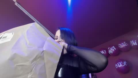 Snapshot of olivia_seex chatting on February 7, 2025, 4:46 pm online show from February 7, 2025, 4:46 pm