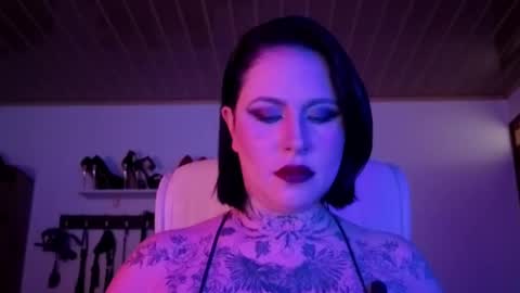 Snapshot of olivia_seex chatting on October 23, 2025, 2:05 pm online show from October 23, 2025, 2:05 pm