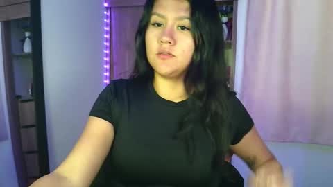 Olivia online show from November 27, 2025, 8:33 pm