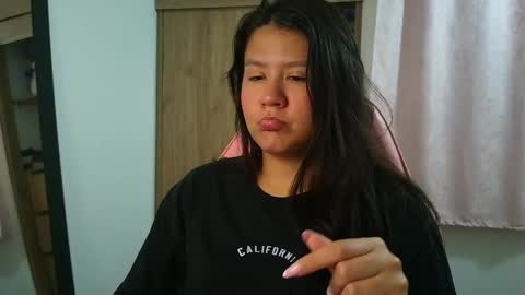 Olivia online show from March 10, 2026, 12:10 pm